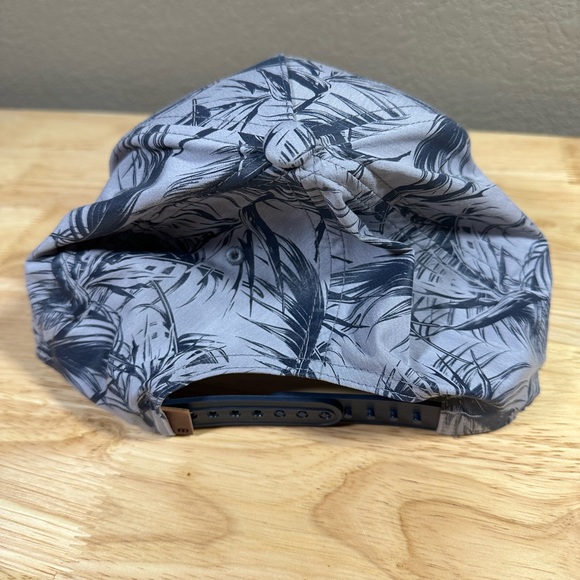 TravisMathew Golf Hat Mens Adjustable Snapback Spicy Marg Heather Grey New - Picture 4 of 6